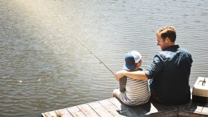 As religiões devem ser “MULETA” ou “NORTE”? Dar o peixe ou ensinar a pescar? Ovelhas ou Leões?
